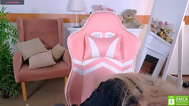 Grace and  Jacob online show from 21, 10, 2025