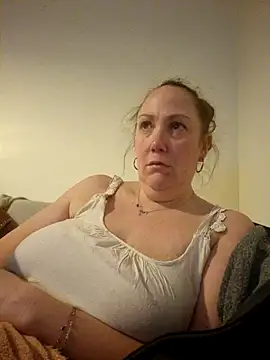 Snapshot of Wisie_Cutie chatting on 17, 2, 2025 Wisie Cutie online show from 17, 2, 2025