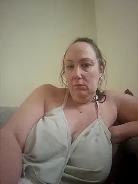 Snapshot of Wisie_Cutie chatting on 2, 3, 2025 Wisie Cutie online show from 2, 3, 2025