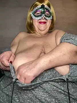 Snapshot of mariannecox chatting on 18, 12, 2024 mariannecox online show from 18, 12, 2024