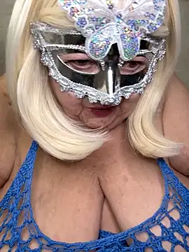 Snapshot of mariannecox chatting on 24, 10, 2025 mariannecox online show from 24, 10, 2025