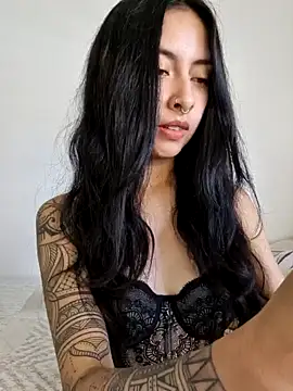 sara-lauren online show from 7, 12, 2024