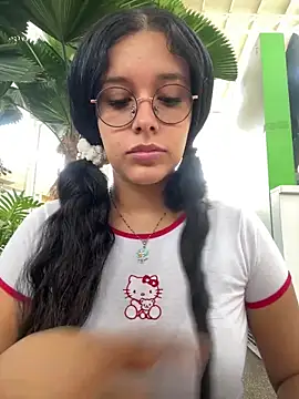 Snapshot of Annya-sweet chatting on 2, 12, 2024 Annya-sweet online show from 2, 12, 2024