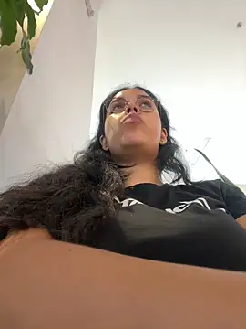 Snapshot of Annya-sweet chatting on 4, 2, 2025 Annya-sweet online show from 4, 2, 2025