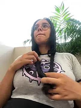 Snapshot of Annya-sweet chatting on 5, 2, 2025 Annya-sweet online show from 5, 2, 2025