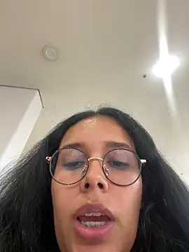 Snapshot of Annya-sweet chatting on 11, 2, 2025 Annya-sweet online show from 11, 2, 2025