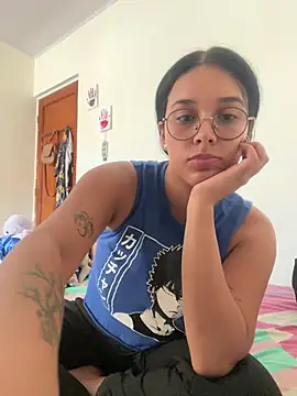 Snapshot of Annya-sweet chatting on 18, 2, 2025 Annya-sweet online show from 18, 2, 2025