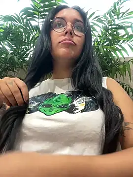 Snapshot of Annya-sweet chatting on 25, 2, 2025 Annya-sweet online show from 25, 2, 2025