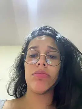 Snapshot of Annya-sweet chatting on 4, 3, 2025 Annya-sweet online show from 4, 3, 2025