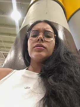 Snapshot of Annya-sweet chatting on 11, 3, 2025 Annya-sweet online show from 11, 3, 2025