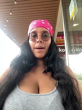 Snapshot of Annya-sweet chatting on 18, 3, 2025 Annya-sweet online show from 18, 3, 2025