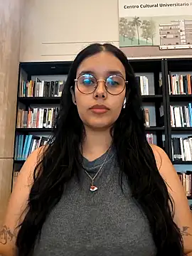 Snapshot of Annya-sweet chatting on 17, 9, 2025 Annya-sweet online show from 17, 9, 2025