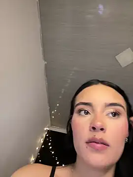 Snapshot of salome_polaniiee chatting on 27, 12, 2024 salome polaniiee online show from 27, 12, 2024