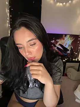 Snapshot of salome_polaniiee chatting on 8, 2, 2025 salome polaniiee online show from 8, 2, 2025