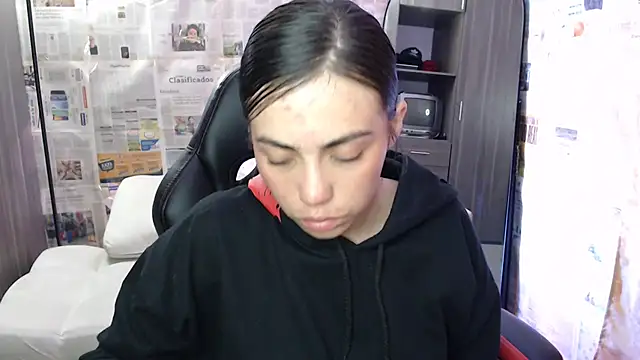 i am nina  online show from 18, 9, 2025