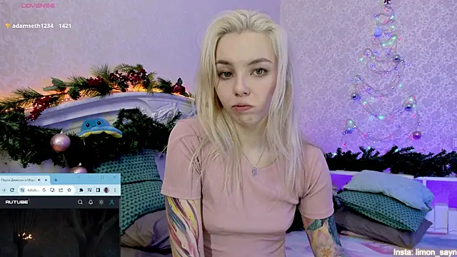 LillyMoure  online show from 13, 1, 2025