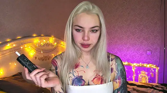 LillyMoure  online show from 5, 2, 2026