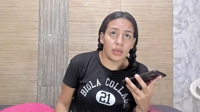 Snapshot of GIRLORI22 chatting on 27, 9, 2025 GIRLORI22 online show from 27, 9, 2025