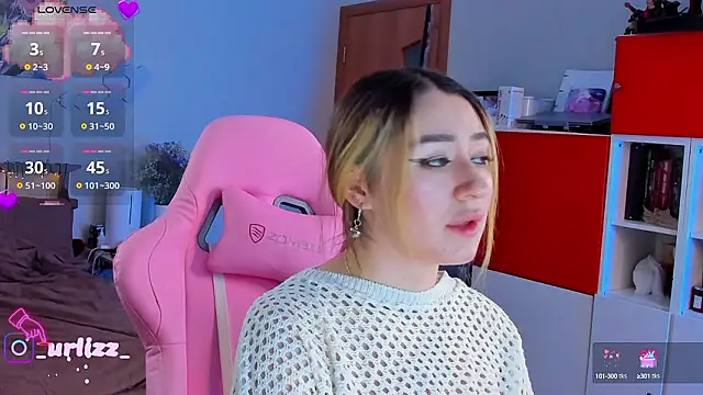 Snapshot of Fiona-Love chatting on 2, 12, 2024 Fiona-Love online show from 2, 12, 2024