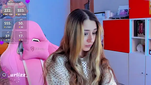 Snapshot of Fiona-Love chatting on 4, 12, 2024 Fiona-Love online show from 4, 12, 2024