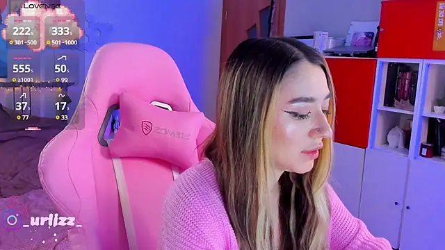 Snapshot of Fiona-Love chatting on 12, 12, 2024 Fiona-Love online show from 12, 12, 2024