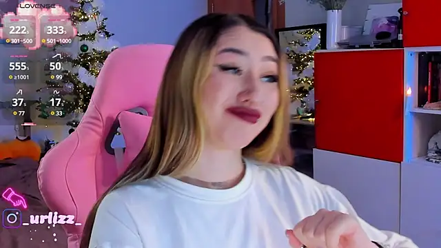 Snapshot of Fiona-Love chatting on 22, 12, 2024 Fiona-Love online show from 22, 12, 2024