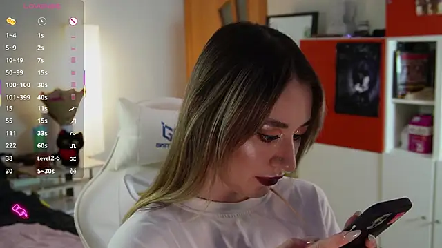 Snapshot of Fiona-Love chatting on 21, 9, 2025 Fiona-Love online show from 21, 9, 2025