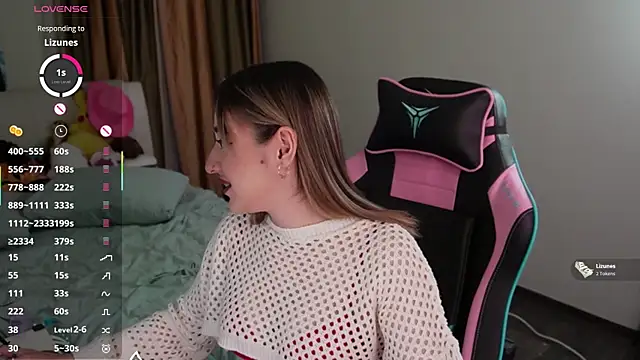 Snapshot of Fiona-Love chatting on 25, 10, 2025 Fiona-Love online show from 25, 10, 2025