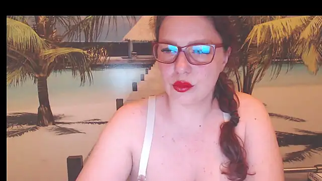 Snapshot of Queen__Natasha chatting on 17, 6, 2026 Queen Natasha online show from 17, 6, 2026