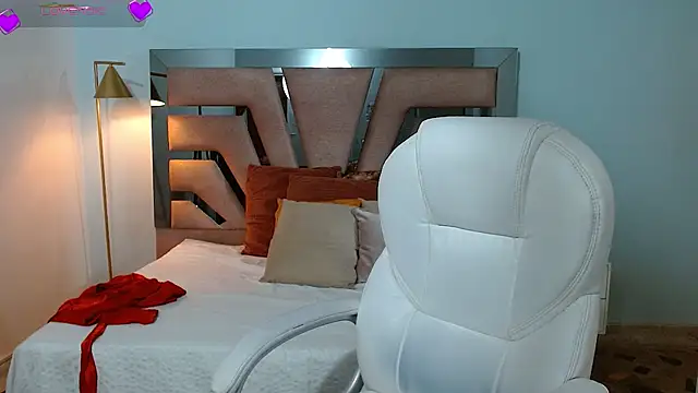 Snapshot of sophia_hadid chatting on 11, 12, 2024 sophia hadid online show from 11, 12, 2024