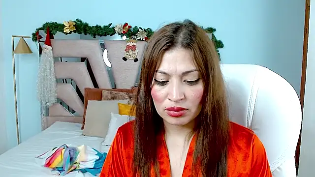 Snapshot of sophia_hadid chatting on 24, 12, 2024 sophia hadid online show from 24, 12, 2024