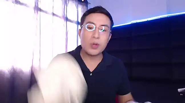 andrewmhilton  online show from 18, 3, 2025