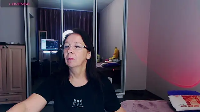 Snapshot of Celine_Faer1 chatting on 29, 4, 2026 Celine Faer1 online show from 29, 4, 2026