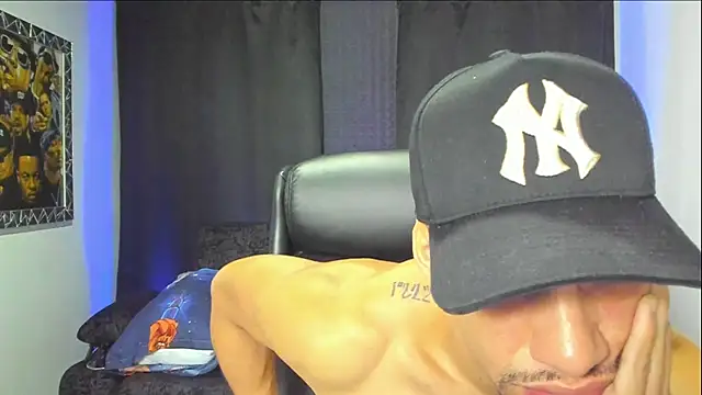 jhonnysnow17 online show from 18, 12, 2025