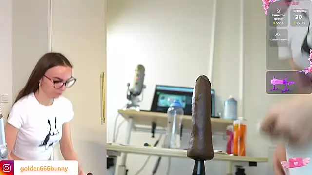 Miss69Ri99 online show from 4, 1, 2025