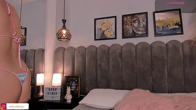 cute  cherry  online show from 16, 4, 2026