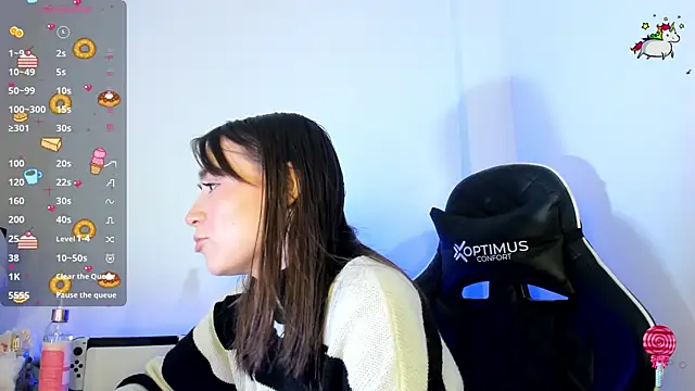  alicerosse2 online show from 25, 1, 2025