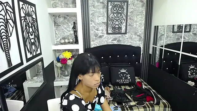 Snapshot of barbie_love chatting on 29, 9, 2025 barbie love online show from 29, 9, 2025