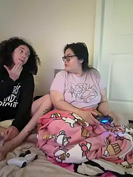 LiverandBrat77 online show from 2, 4, 2026