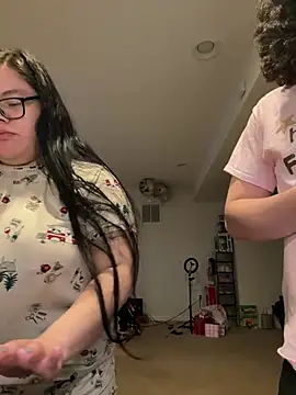 LiverandBrat77 online show from 11, 4, 2026