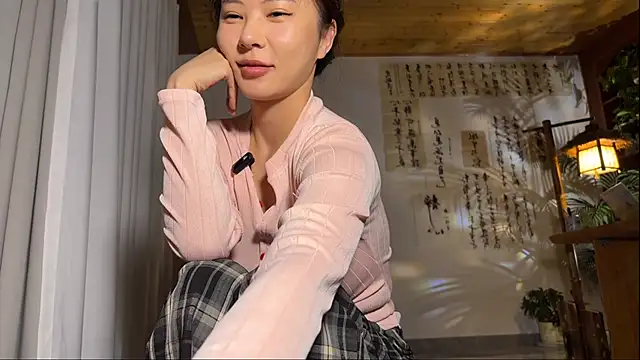 Snapshot of grandeeney chatting on 17, 3, 2026 grandeeney online show from 17, 3, 2026