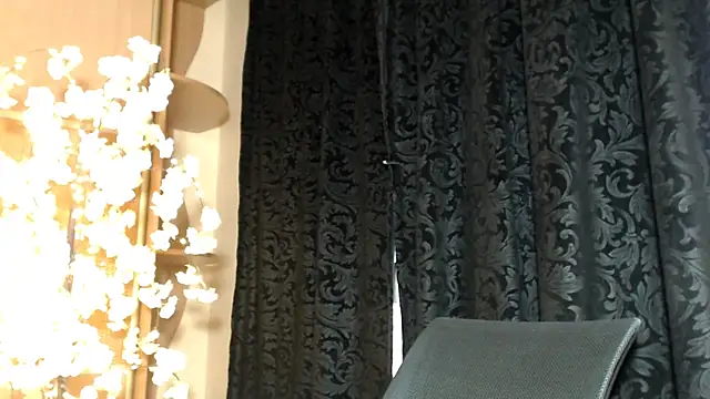 Mika Gold online show from 3, 1, 2025