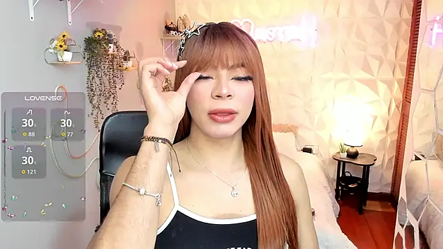 hurrencam online show from 4, 12, 2025