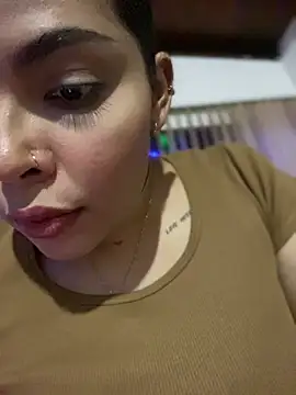 Snapshot of GigiiStone chatting on 20, 12, 2024 GigiiStone online show from 20, 12, 2024