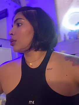 GigiiStone online show from 11, 11, 2025