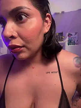 GigiiStone online show from 2, 4, 2026