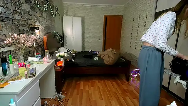   Aphrodita  wow   online show from 10, 4, 2026