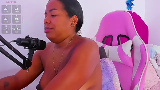 Snapshot of samanthaabloom chatting on 20, 2, 2026 samanthaabloom online show from 20, 2, 2026