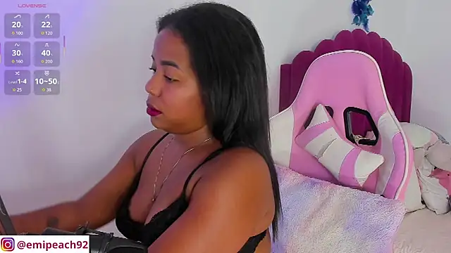 Snapshot of samanthaabloom chatting on 3, 3, 2026 samanthaabloom online show from 3, 3, 2026