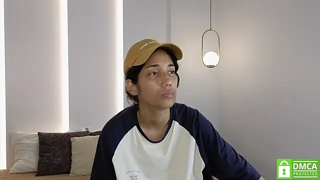 hot little bunny online show from 17, 9, 2025